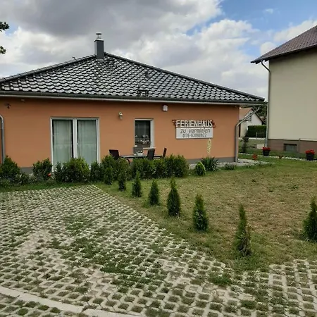 Am Bahnhof Apartment Werneuchen Exterior photo