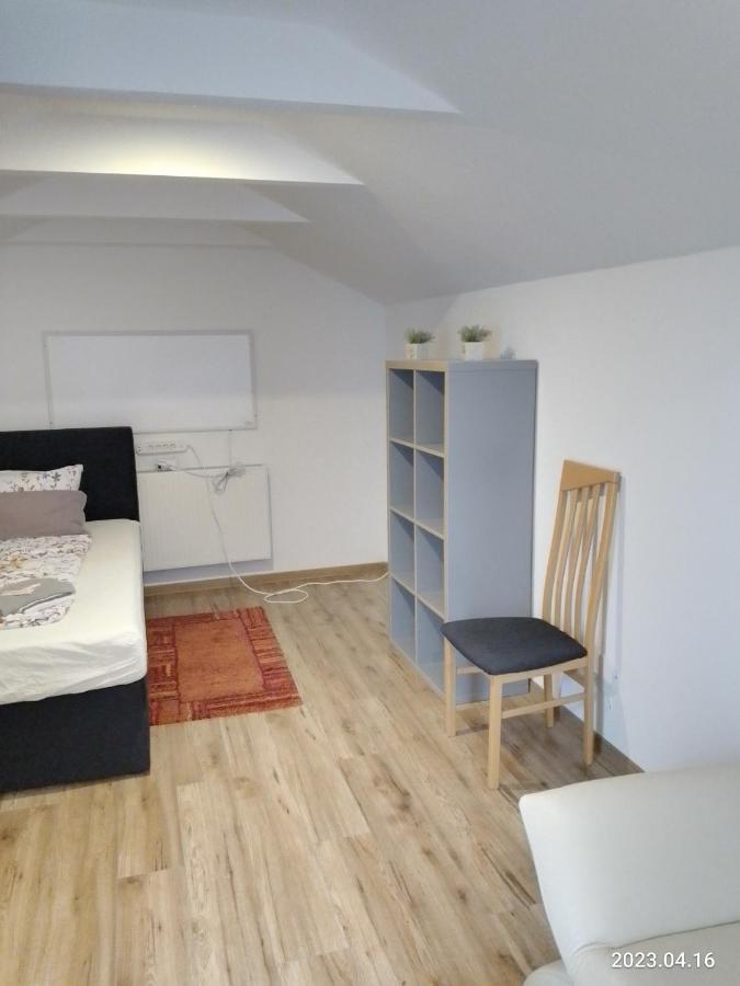 Apartment Am Bahnhof *